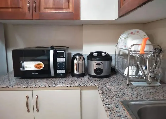 Affordable 2 Bedroom 2 Ba W/ Skycable, Netflix, & Amazon Prime