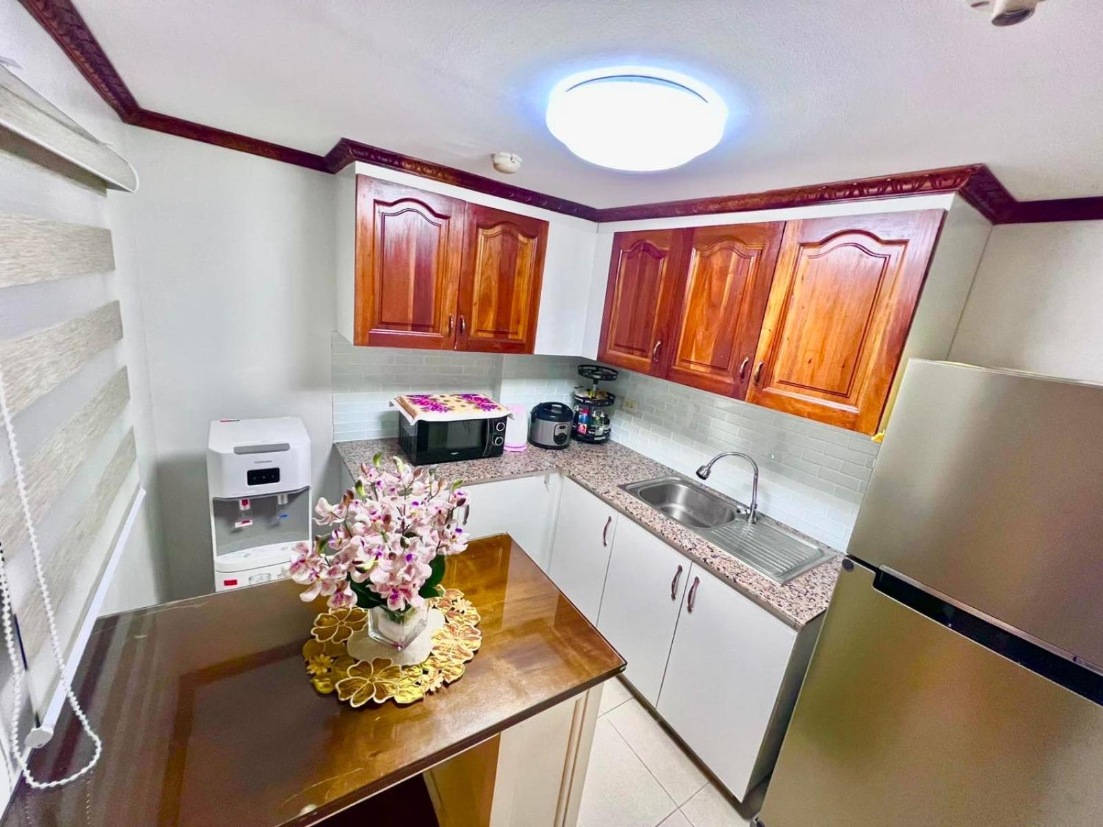 Apartment Affordable 2 Bedroom 2 Ba W/ Skycable, Netflix, & Amazon Prime *